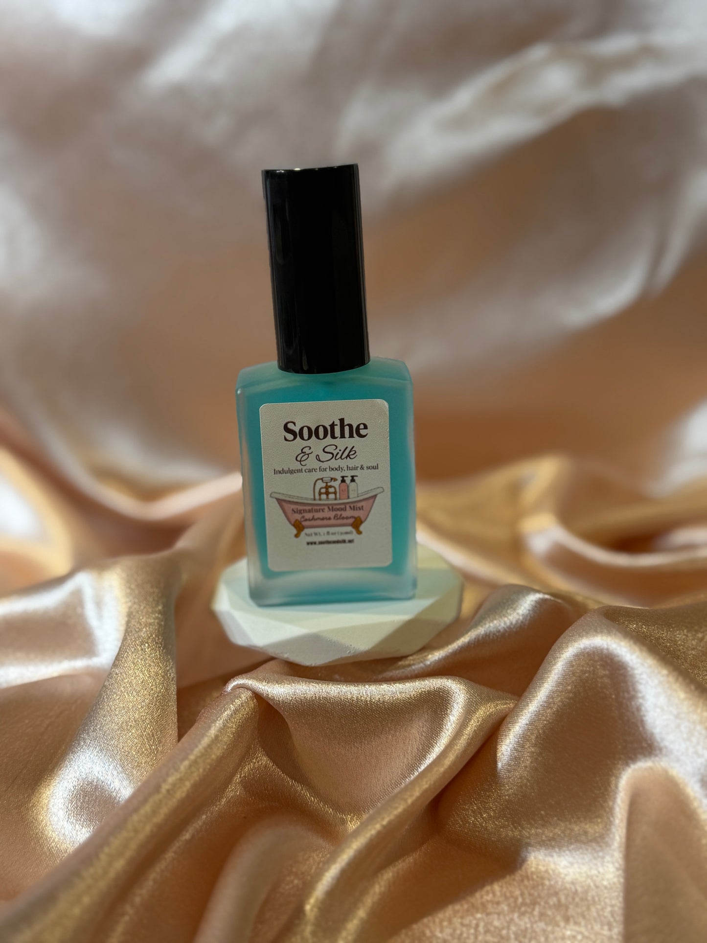 Cashmere Bloom Signature Mood Mist